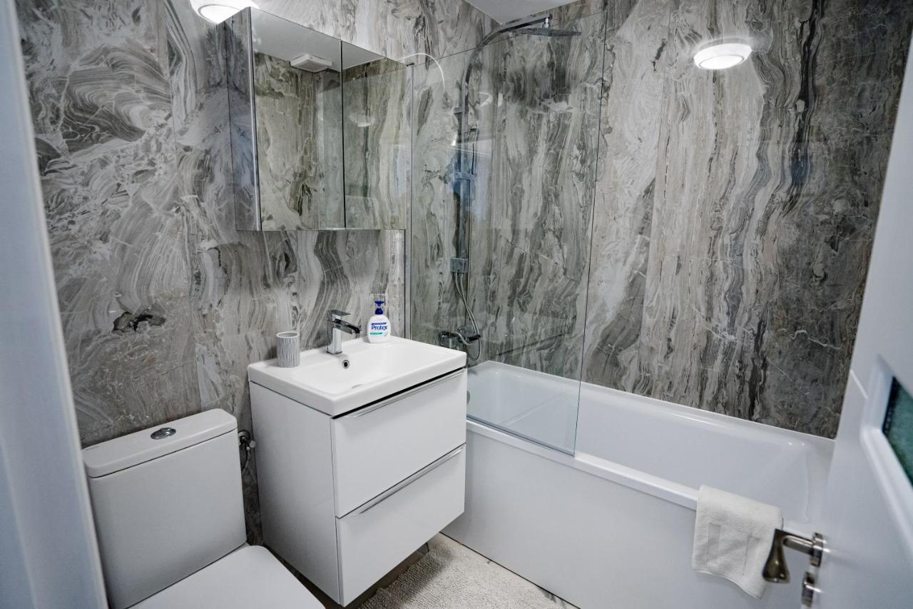 Gabi Apartament Suceava Exterior foto