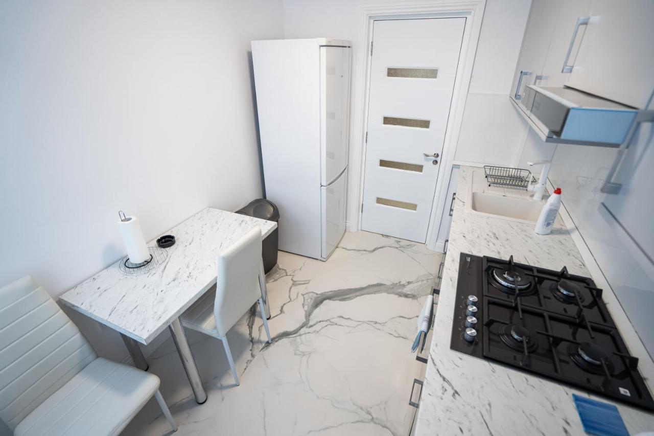 Gabi Apartament Suceava Exterior foto