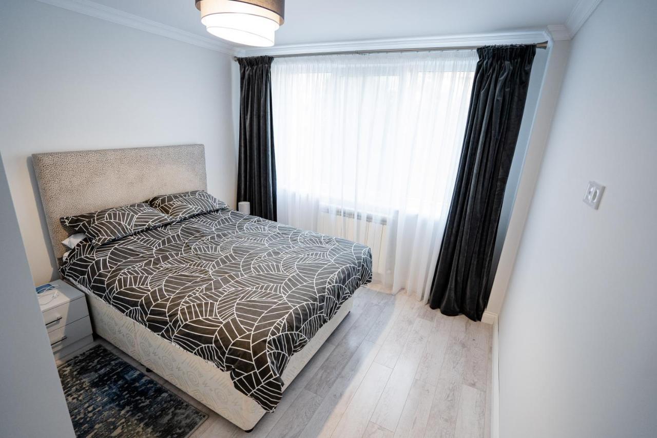 Gabi Apartament Suceava Exterior foto