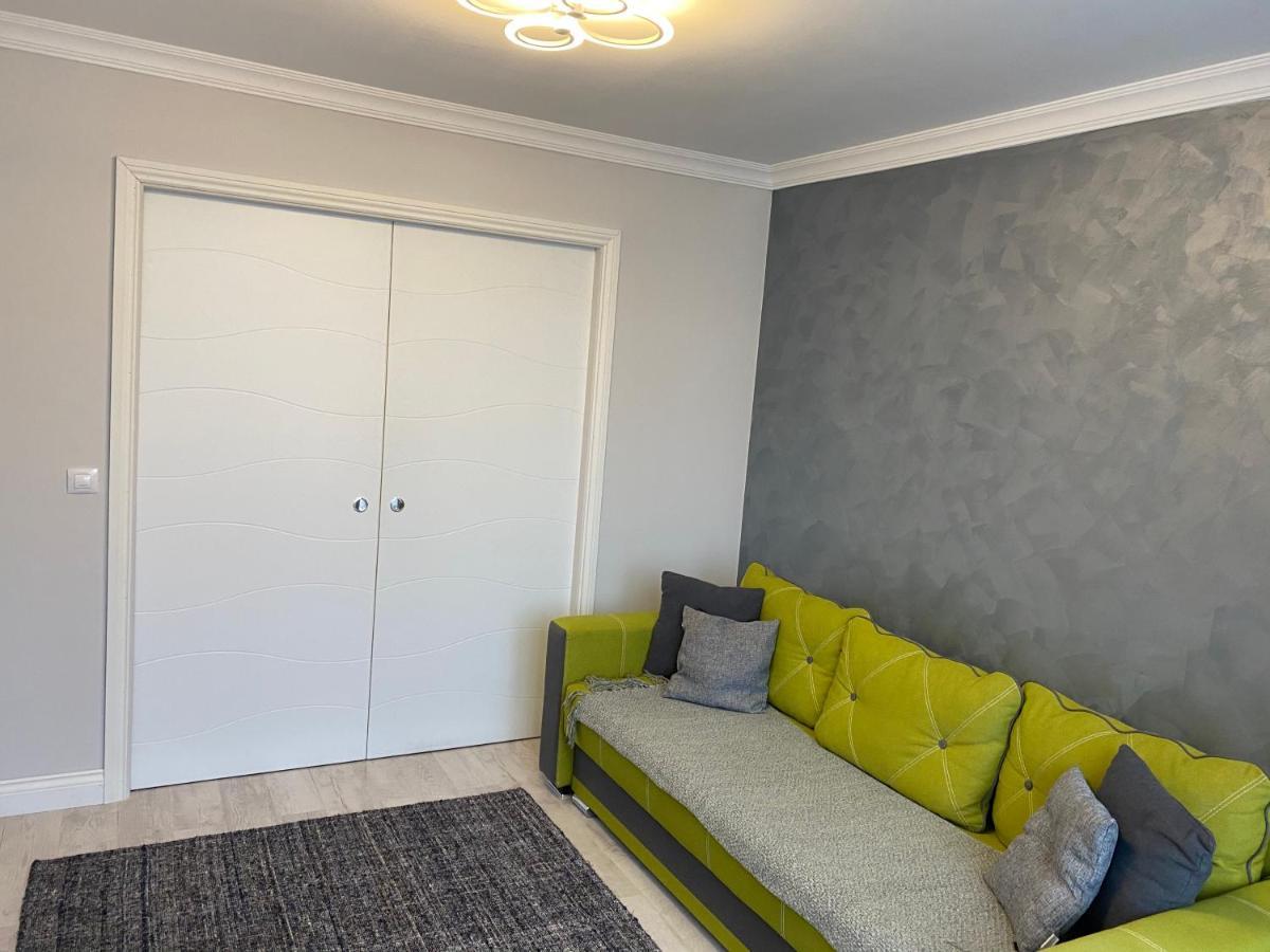 Gabi Apartament Suceava Exterior foto